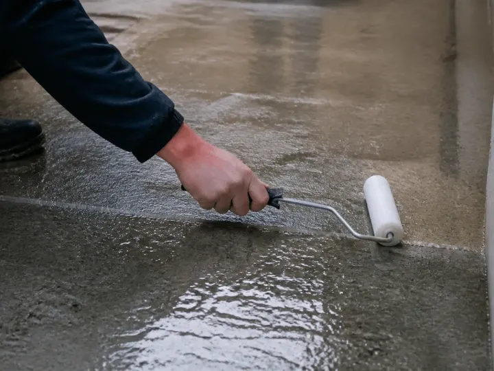 Comment stopper une remontée d&rsquo;humidité dans une dalle béton ?