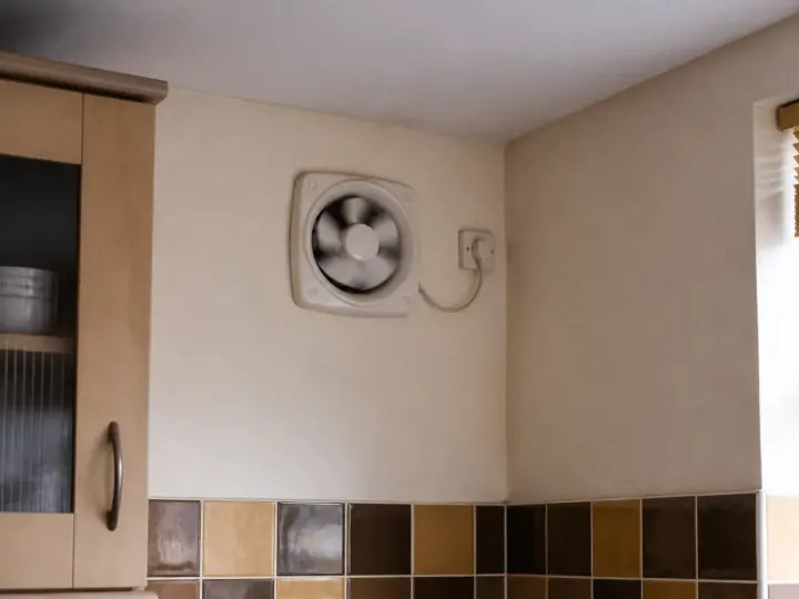 Une VMC doit-elle tourner en permanence dans la maison ?