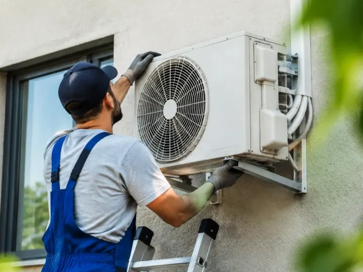 Installer une climatisation à ses frais dans un logement social, ce que le bailleur peut refuser